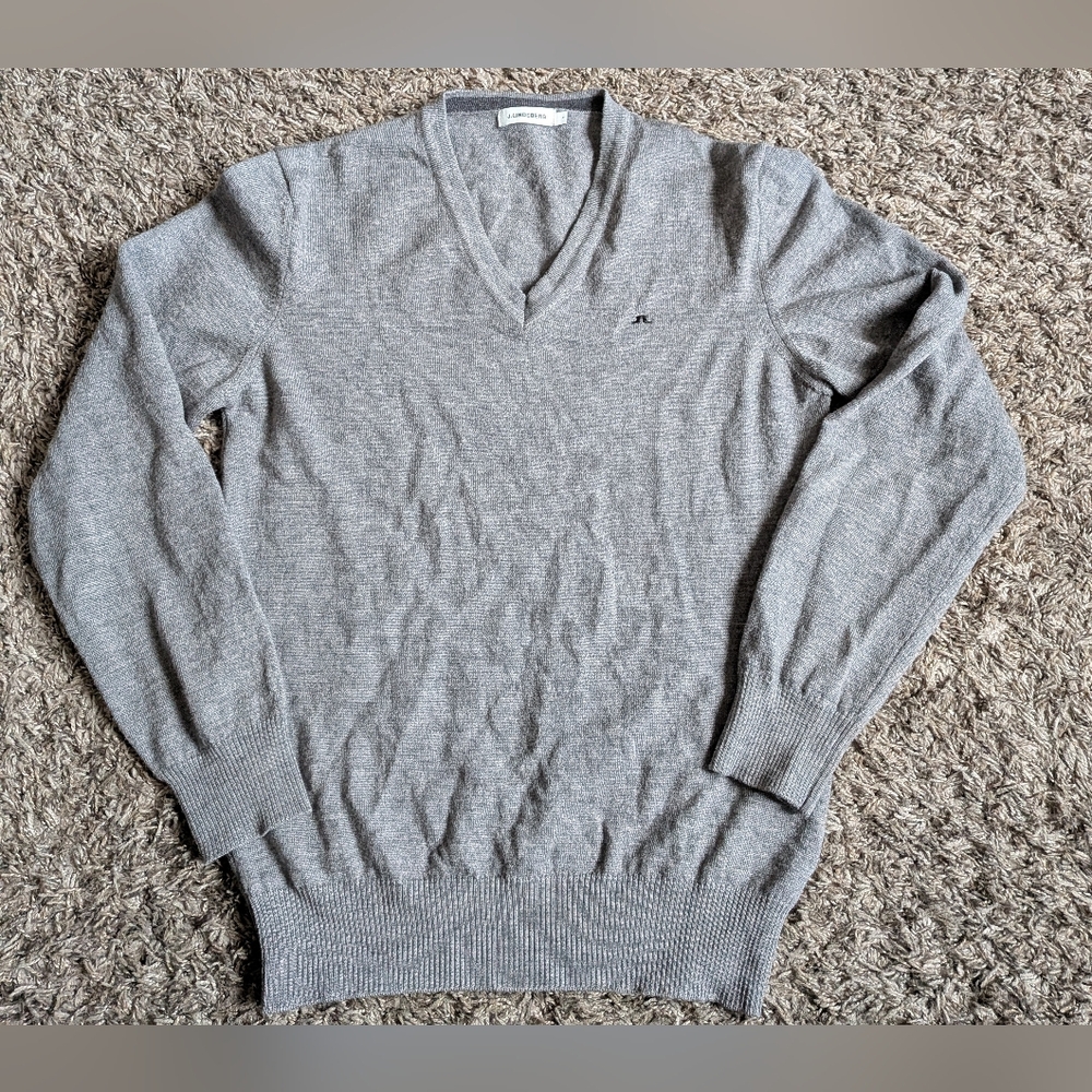 J.Lindeberg 100% Merino Wool Grey Lymann True Knit V-Neck Sweater Men's S